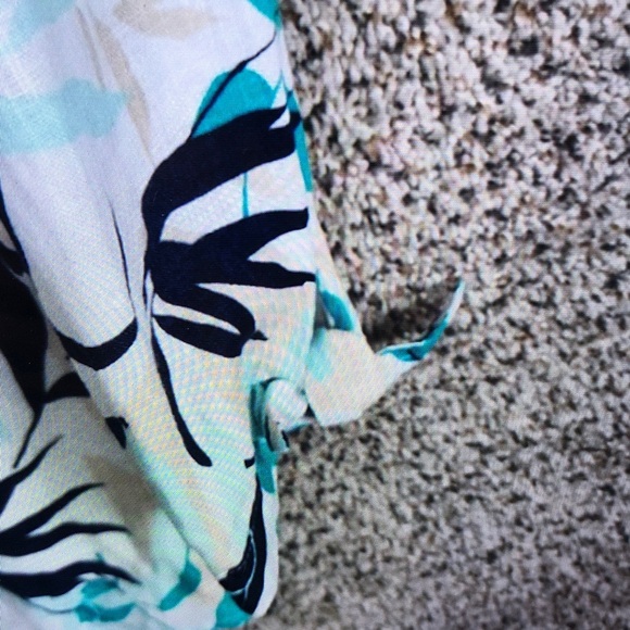 Floral Print Women's Top - Picture 2 of 6